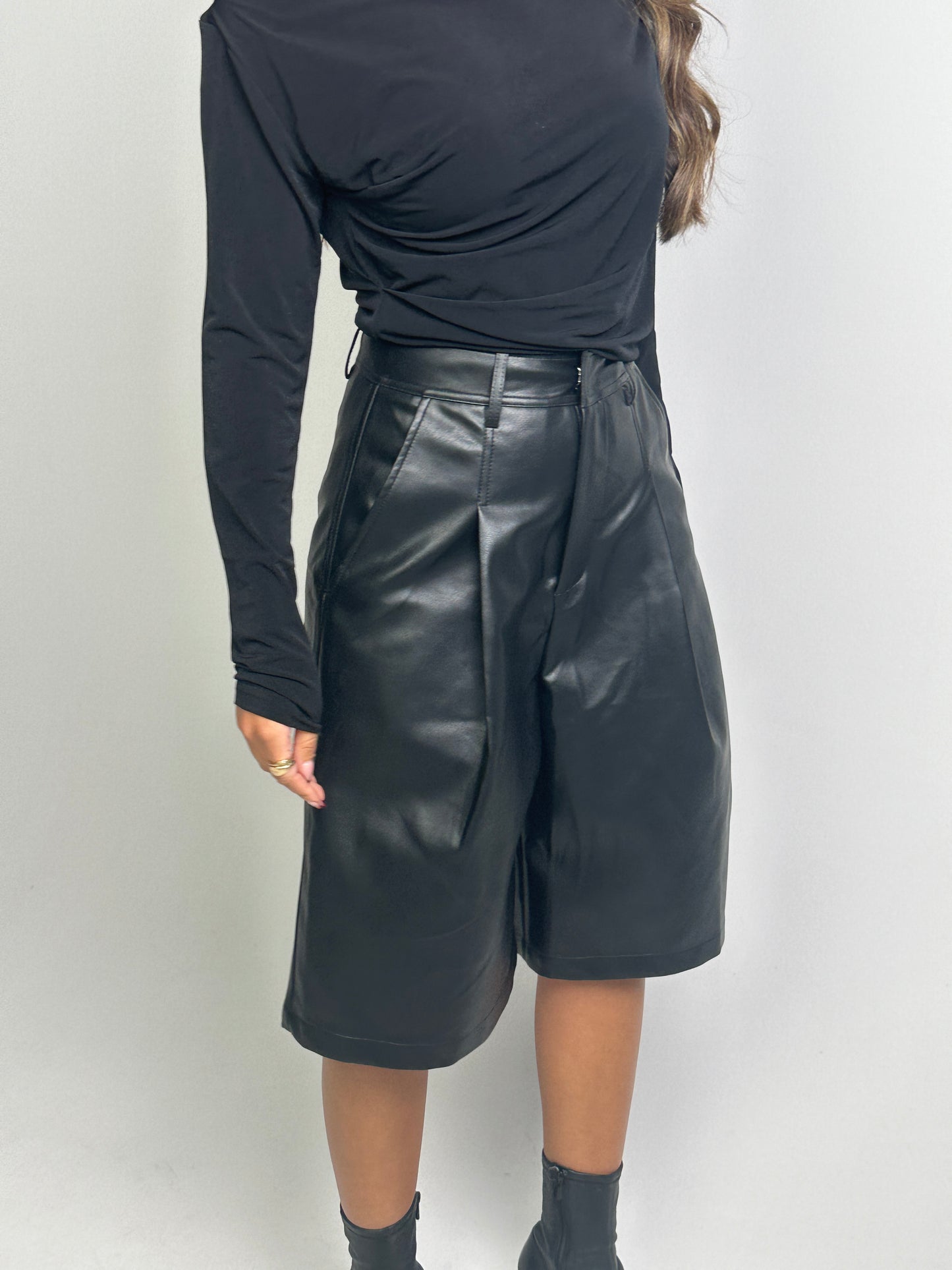 Leather short